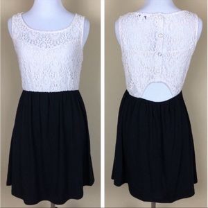 Speechless Black & White Lace Front & Back Cutout Dress - Size Medium